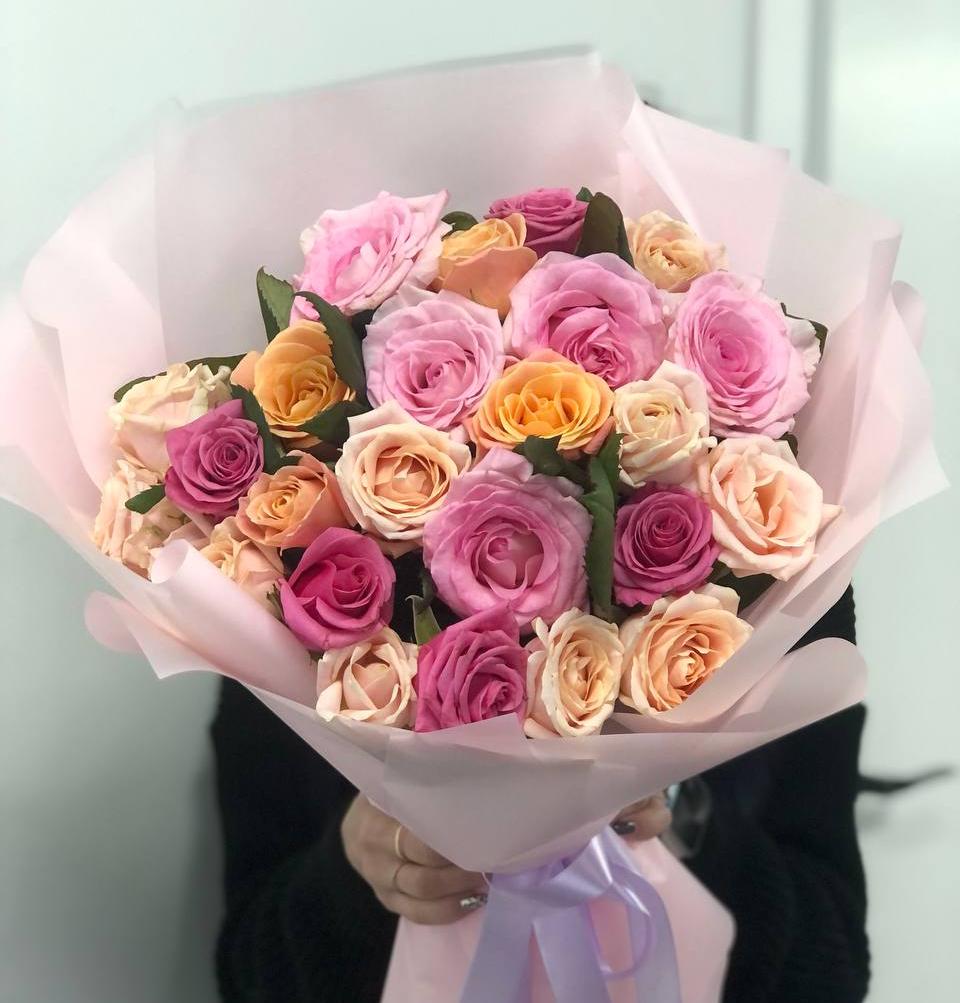 Букет "25 разноцветных роз"