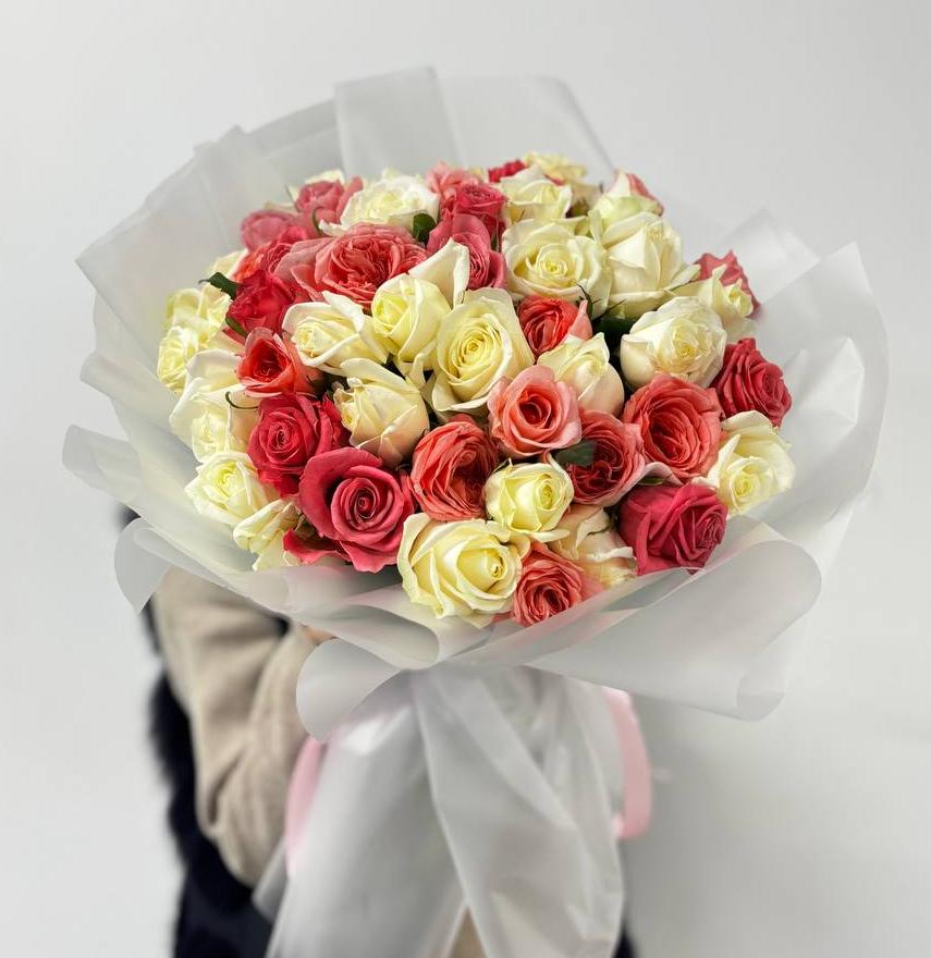 Букет из 51 нежной розы 40/50 см