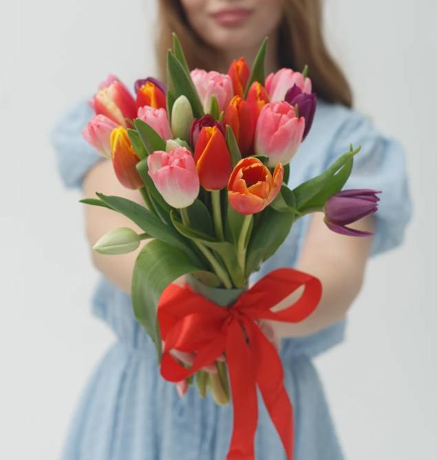 Букет "25 тюльпанов под ленту"