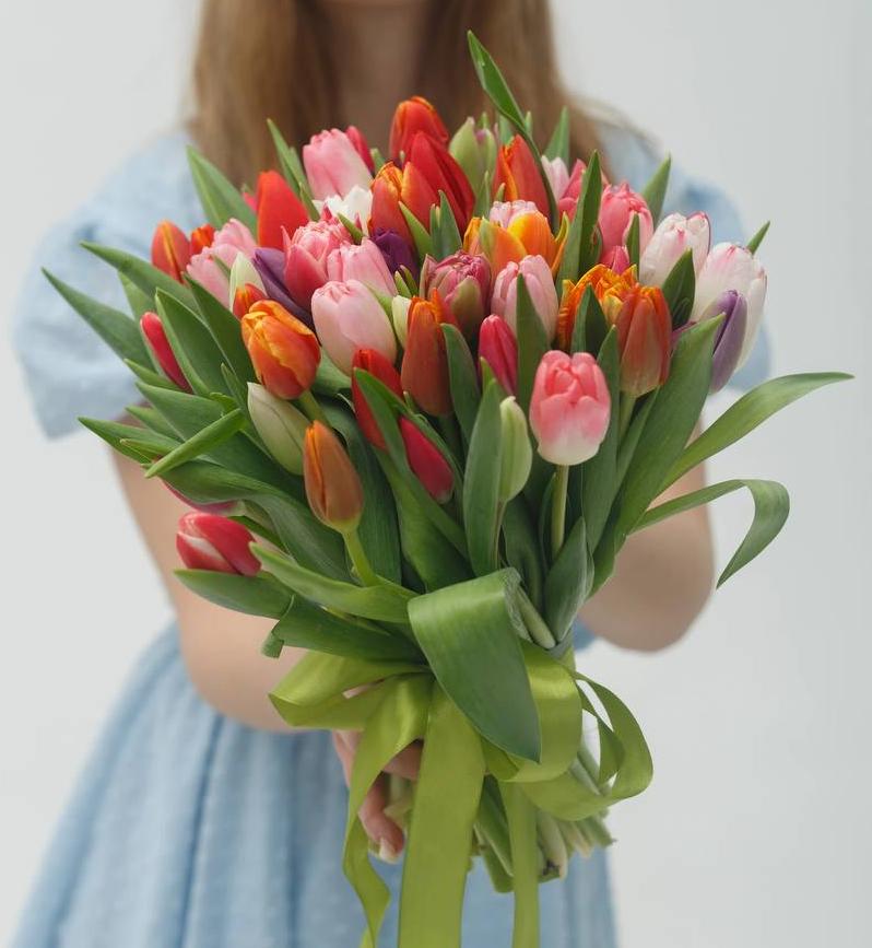 Букет "51 тюльпан под ленту"